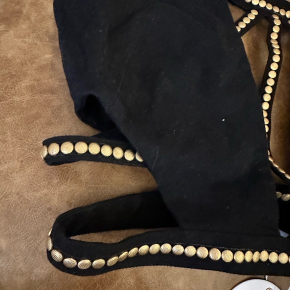BNWT ELIYA THE LABEL BLACK AND GOLD CROP TOP! SIZE L! - Picture 9 of 11